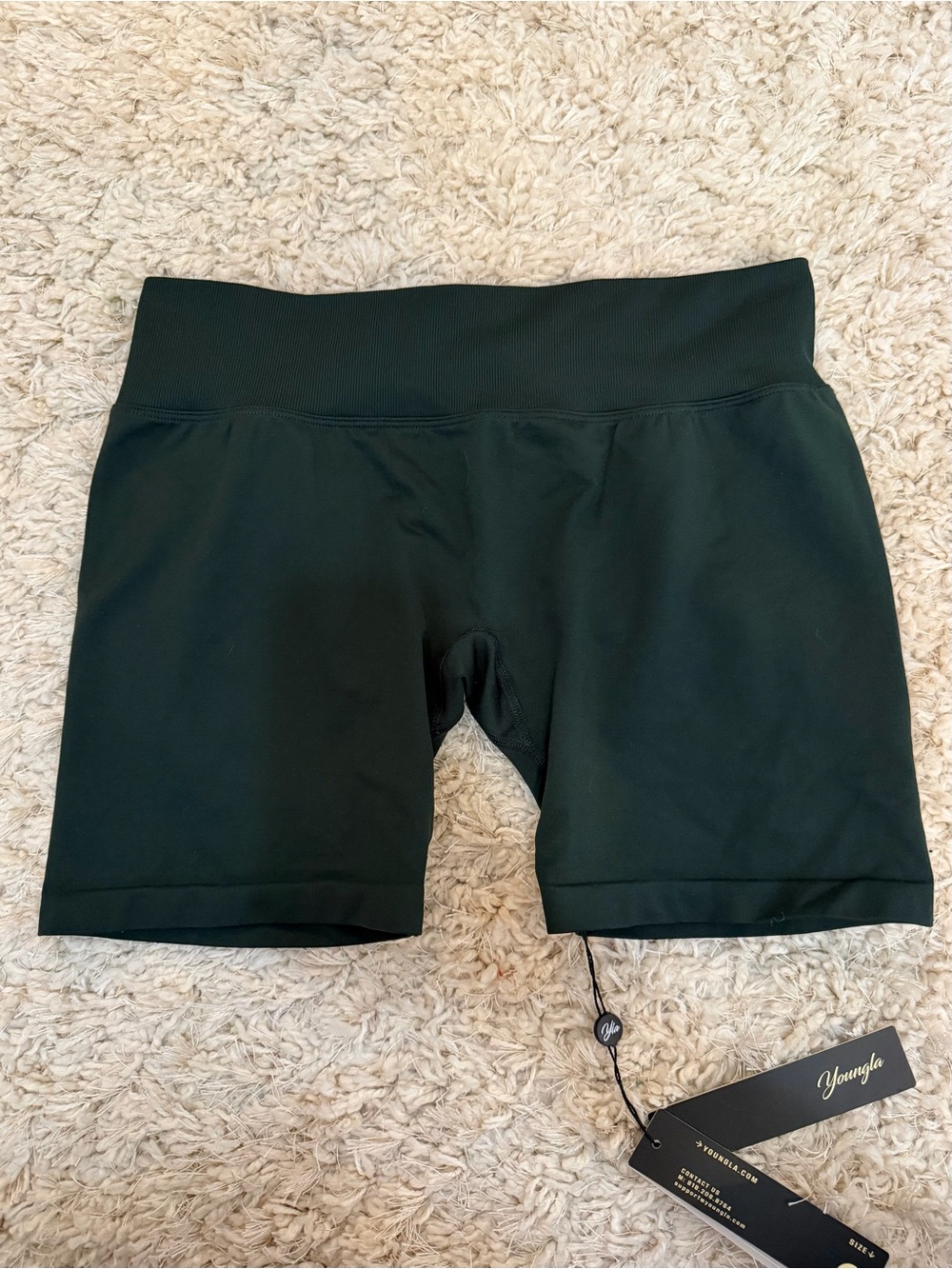 NWT YOUNGLA Scrunch Shorts size Large